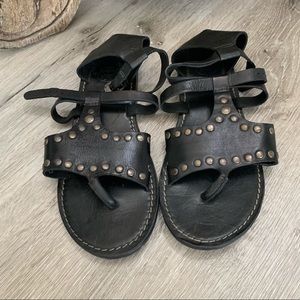 KICKERS Leather Sandals Size 6.5 Thong Toe Studded Black